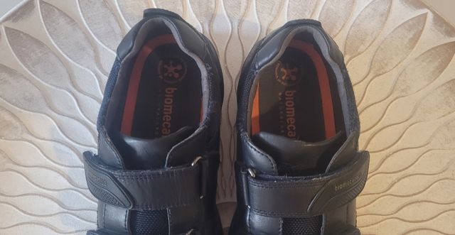 Zapatos Biomecanics colegiales