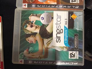 SingStar PS3: 3 juegos + 2 micrófonos