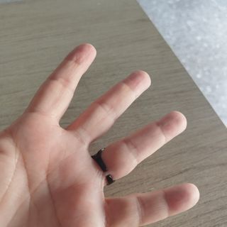 Anillo negro estilo malla