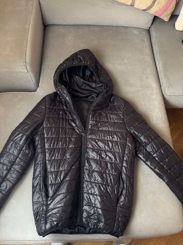 Abrigo acolchado negro