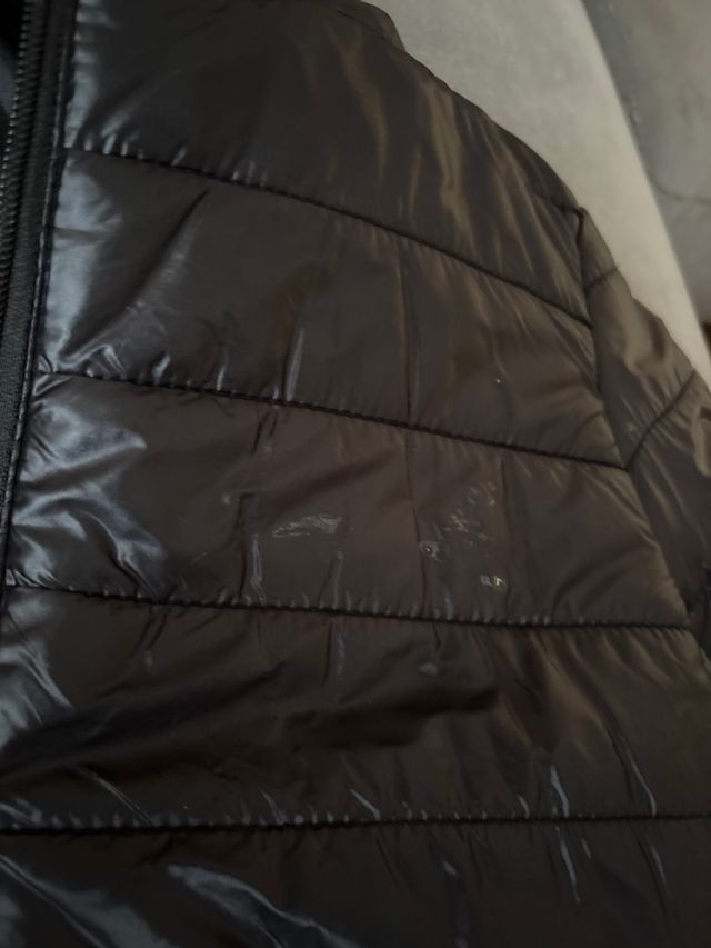 Abrigo acolchado negro