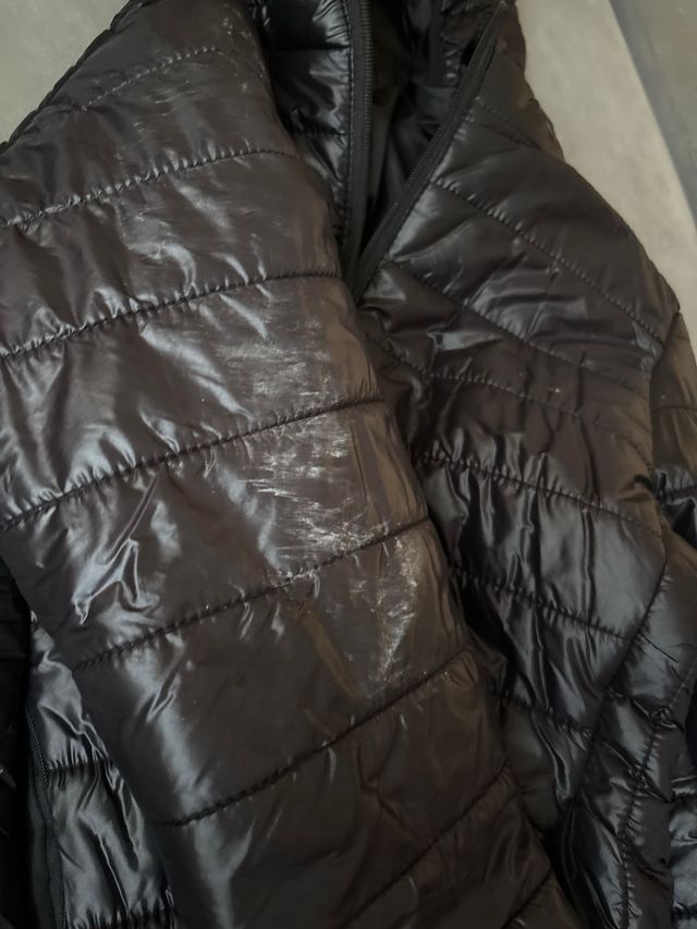 Abrigo acolchado negro