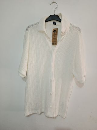 Camisa blanca Kiabi talla XS