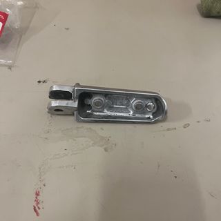 Reposapiés Izq Honda CB500F