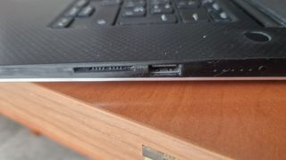 Portátil Dell XPS 9570, 15", i7, 32GB, 500GB SSD
