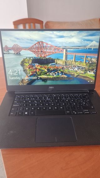 Portátil Dell XPS 9570, 15", i7, 32GB, 500GB SSD