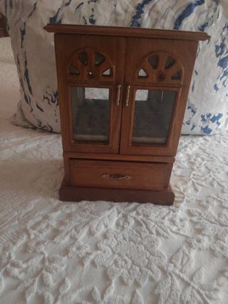 Joyero madera marrón vintage,con música .