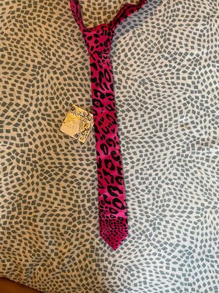 Corbata leopardo fucsia y negra