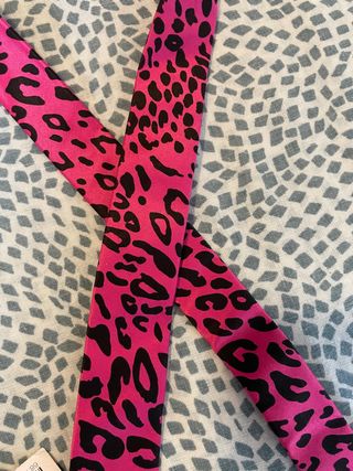 Corbata leopardo fucsia y negra