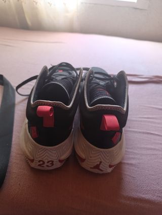 Zapatillas Jordan 49.5 - Negras/Rojas stay loyal 2