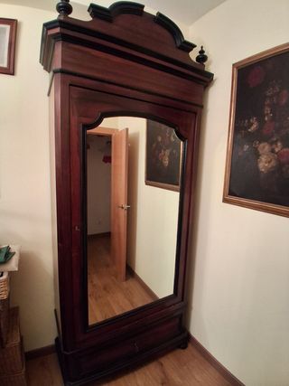 Armario antiguo madera nogal