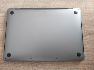 MACBOOK PRO 2020 i5/16GB RAM/512 SSD