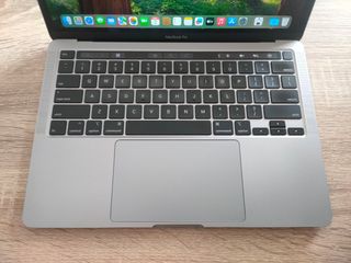 MACBOOK PRO 2020 i5/16GB RAM/512 SSD