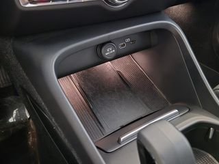 Volvo XC40 Core B3 163 Mhev techo panorámico