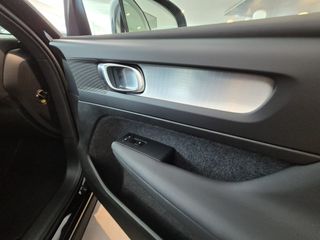 Volvo XC40 Core B3 163 Mhev techo panorámico
