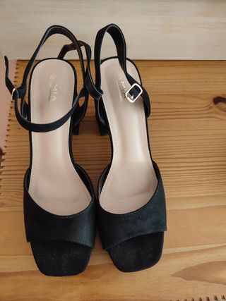 Sandalias tacón MIA negras