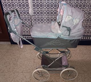 Coche reborn bebé De Cuevas. No se hacen envíos.