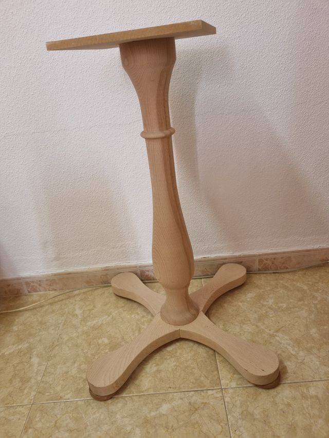 Pie mesa de mesa de madera de haya