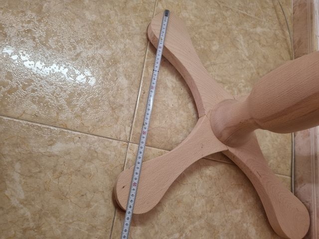 Pie mesa de mesa de madera de haya