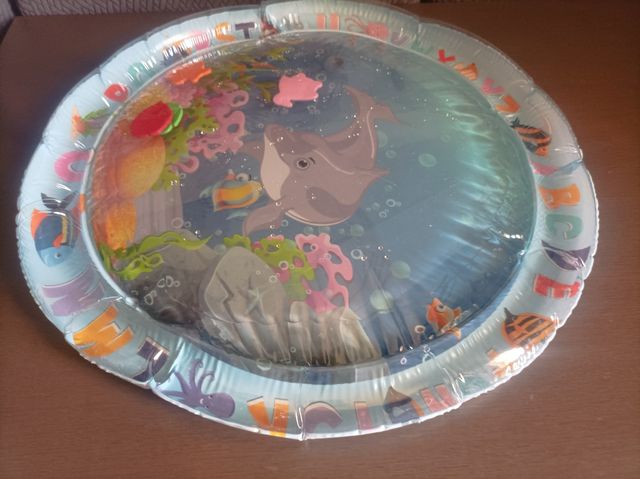 Alfombra acuática infantil