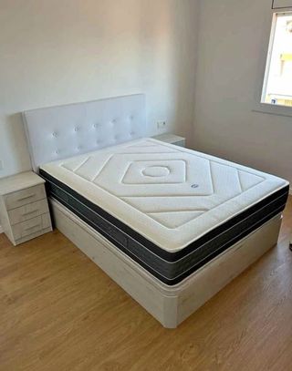 Cama madera + cabecero tapizado