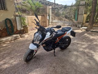 KTM DUKE 125