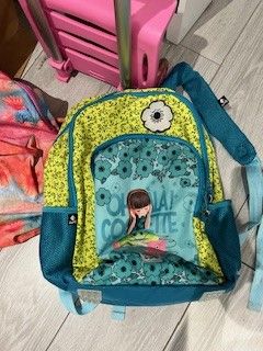 Mochila escolar estampada