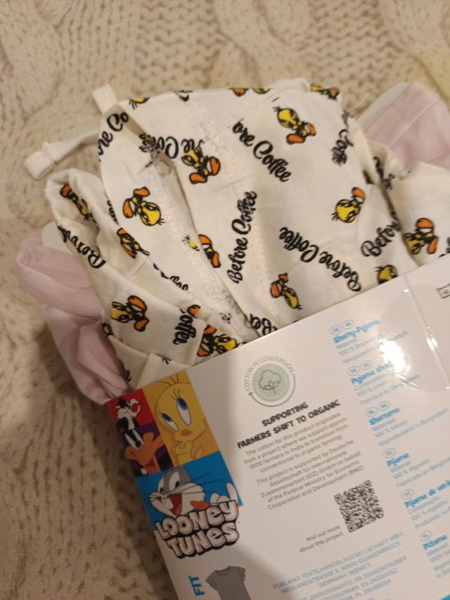 Pijama Looney Tunes - Talla M/L 40/42 Sin estrenar