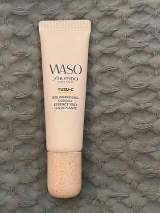 Shiseido Waso Yuzu-C Essence - Contorno de ojos