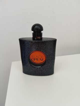 Yves Saint Laurent Black Opium Perfume