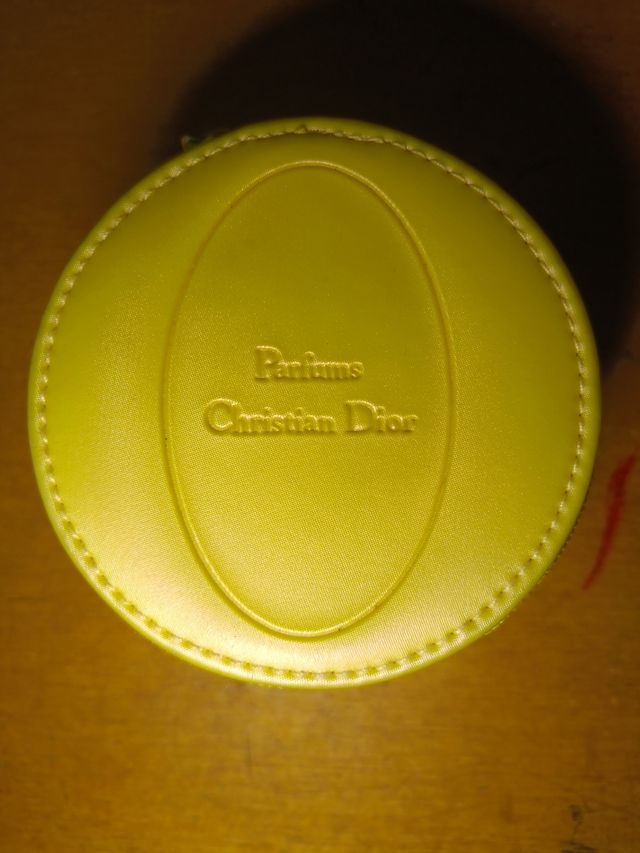 Custodia profumo Dior gialla