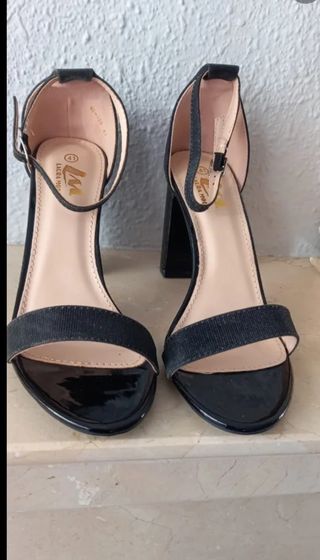 Sandalias Laura Moa negras tacón alto 9cm 