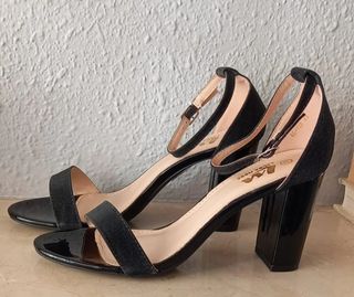 Sandalias Laura Moa negras tacón alto 9cm 