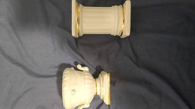 Jarrón porcelana dorado blanco