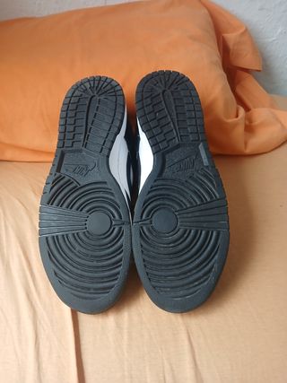 Nike Dunk - Zapatillas Negras y Blancas