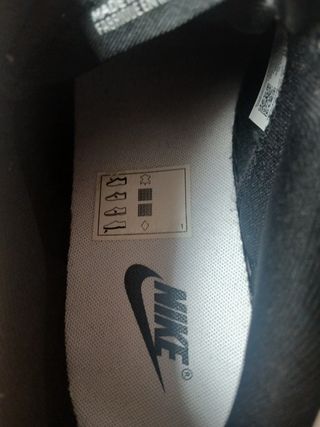 Nike Dunk - Zapatillas Negras y Blancas