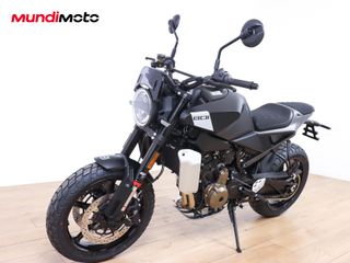 HUSQVARNA SVARTPILEN 801 