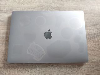 MACBOOK PRO 2020 i5/16GB RAM/512 SSD