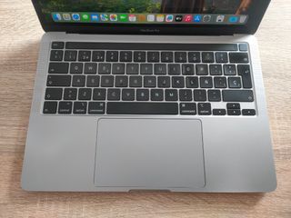 MACBOOK PRO 2020 i5/16GB RAM/512 SSD