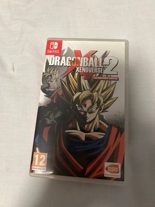 2 juegos Nintendo Switch:Xenoverse2 y mariokart 8