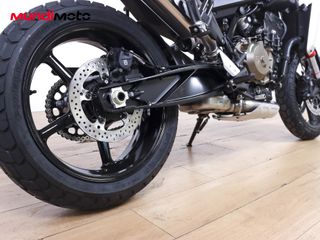 HUSQVARNA SVARTPILEN 801