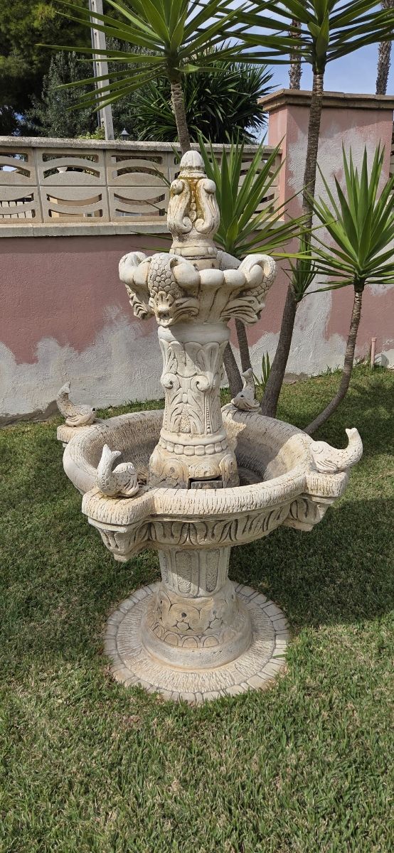 Fuente jardín piedra - beige