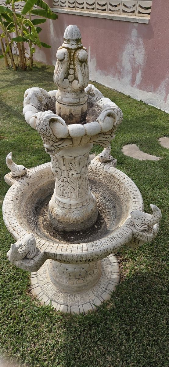 Fuente jardín piedra - beige