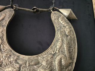 Cuadro Collar antiguo. Joya étnica Hmong-collar Mi