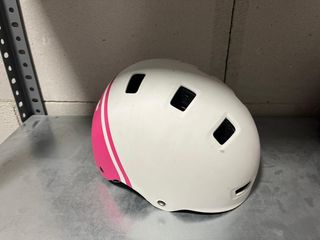 Casco bici niña blanco rosa