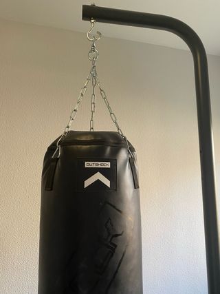 Saco boxeo OutShock - Soporte
regalo guantes