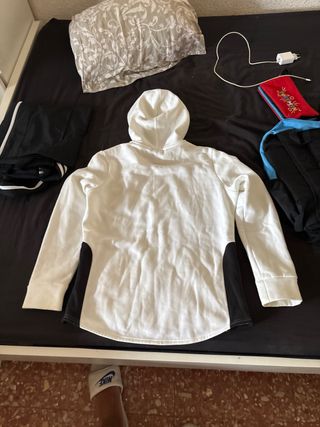Sudadera Puma blanca c/ capucha
