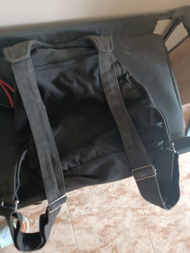 Mochila estampada multicolor tamaño ideal