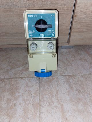 Quadro elettrico CEE IP55 16A