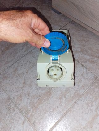 Quadro elettrico CEE IP55 16A